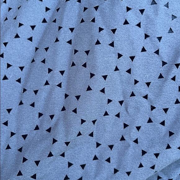 A Pea in the Pod Maternity Black blouse Size Medium - Picture 5 of 7